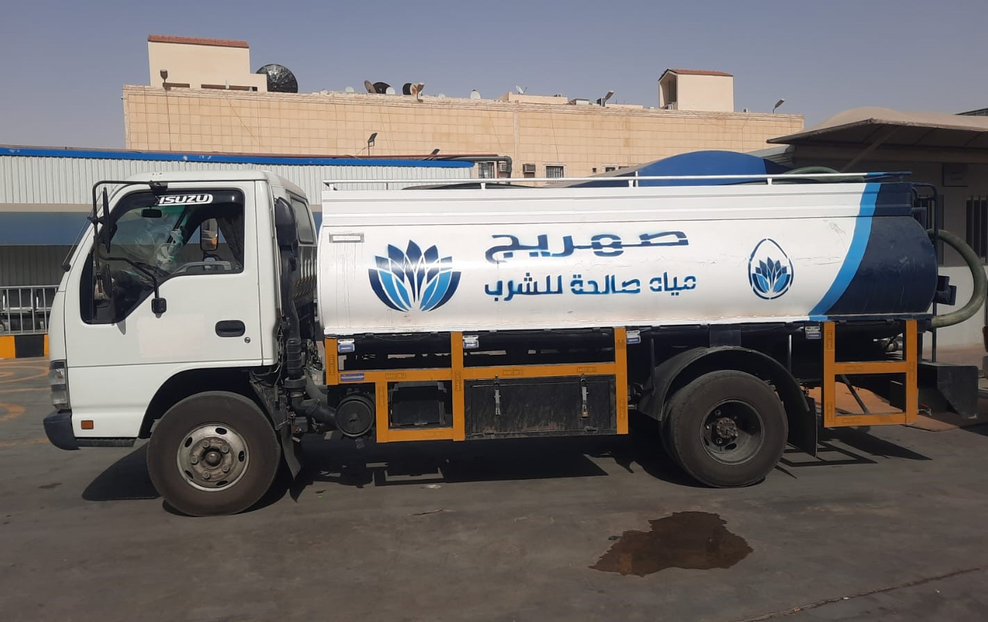 صورة من الأعمال نشرها مؤسسة الوفا للنقليات / Al-Wafa Transport Est.