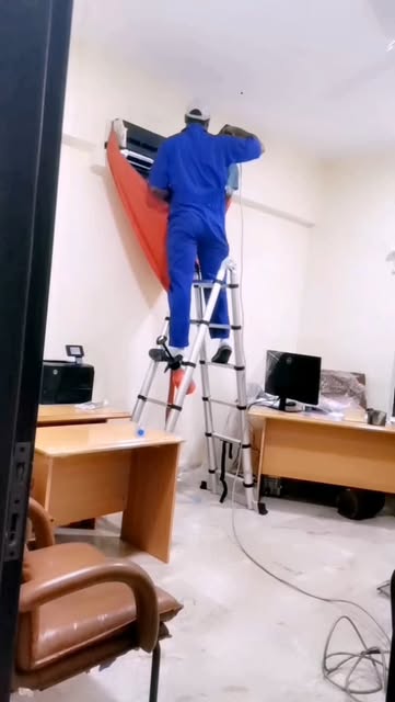 صورة من الأعمال نشرها تنظيف مكيفات عمان / Split AC Cleaning Oman