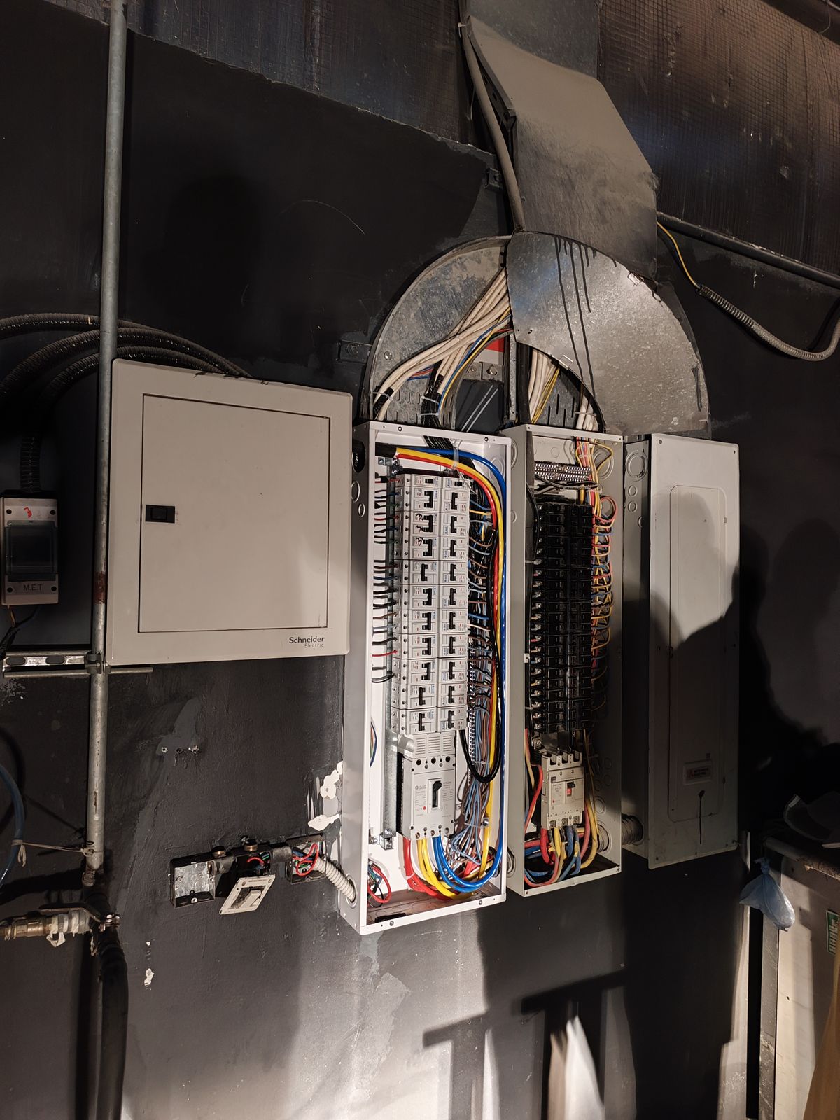 صورة من الأعمال نشرها Nasim Energy Electrical Maintenance