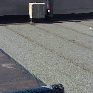 صورة من الأعمال نشرها عازل القبطان